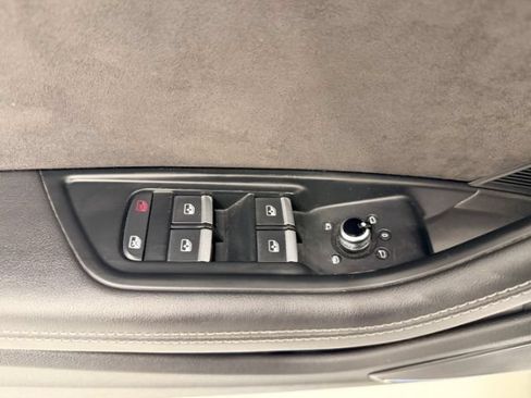 Used 2018 Audi S4 Premium Plus w/ Navigation Package AWD/4WD image 16