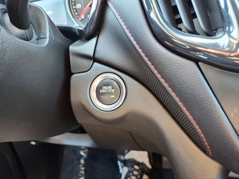 Used 2022 Chevrolet Equinox RS w/ Infotainment Package FWD image 20