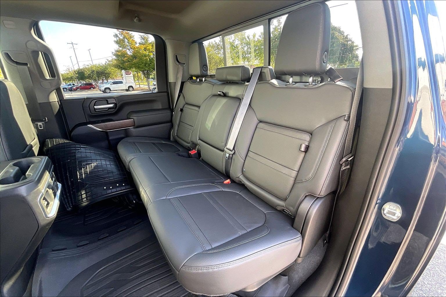 Used 2021 GMC Sierra 3500 Denali w/ Denali Ultimate Package AWD/4WD image 31