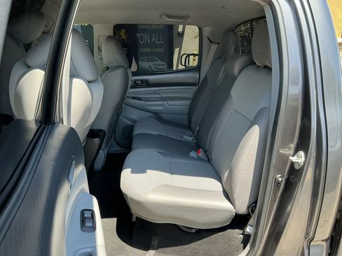 Used 2014 Toyota Tacoma PreRunner RWD image 11