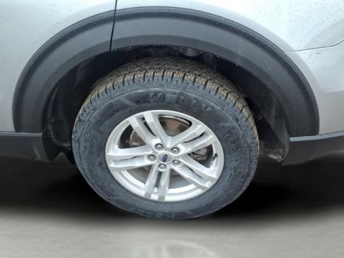 Certified 2024 Ford Explorer XLT AWD/4WD image 8