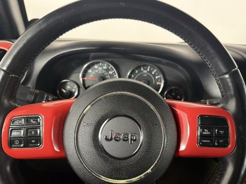 Used 2013 Jeep Wrangler Unlimited Sahara w/ Connectivity Group image 19