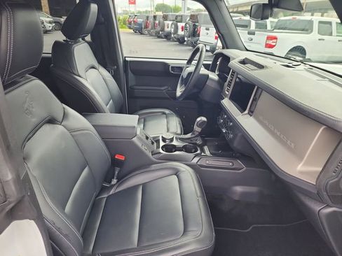 Used 2025 Ford Bronco Outer Banks AWD/4WD image 12