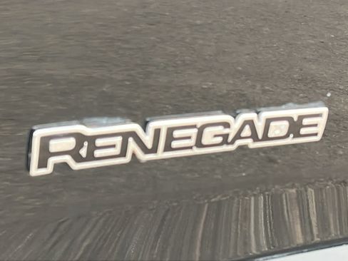 Used 2022 Jeep Renegade Latitude w/ Convenience Group AWD/4WD image 27