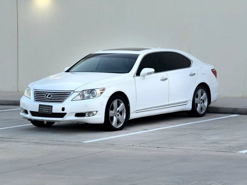Used 2010 Lexus LS 460 L RWD image 3