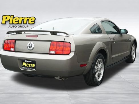Used 2005 Ford Mustang Premium RWD image 7