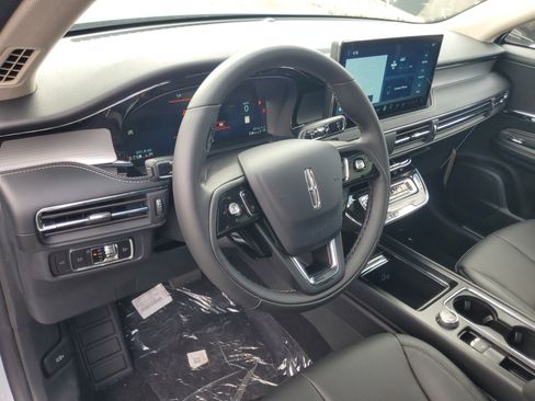 New 2026 Lincoln Corsair Premiere image 13