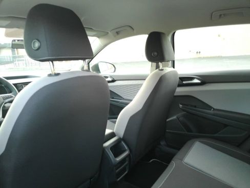 Used 2022 Volkswagen Taos S AWD/4WD image 13