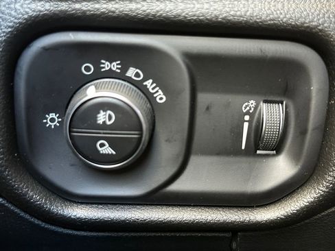 New 2026 RAM 1500 Express AWD/4WD image 12
