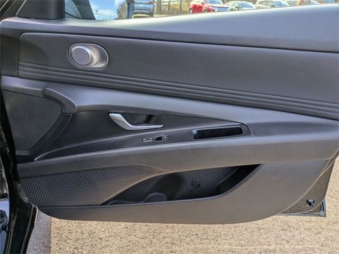 Certified 2023 Hyundai Elantra SEL w/ Convenience Package image 36