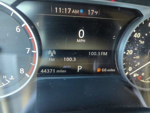 Used 2023 Nissan Rogue SV AWD/4WD image 18