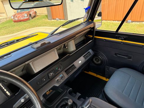 Used 1997 Land Rover Defender 90 AWD/4WD image 36