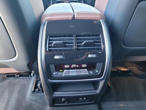 Certified 2025 BMW X7 xDrive40i w/ Executive Package AWD/4WD image 19