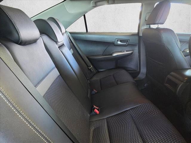 Used 2013 Toyota Camry SE FWD image 16