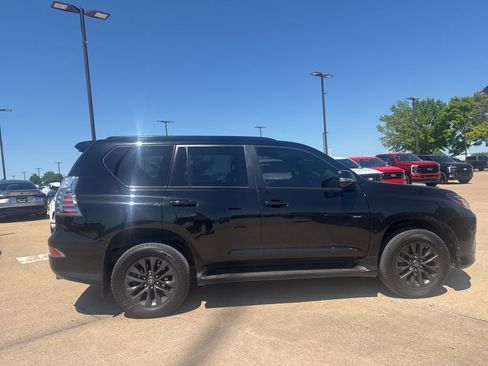 Used 2023 Lexus GX 460 Premium w/ Premium Package AWD/4WD image 3