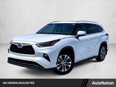 Used 2022 Toyota Highlander XLE