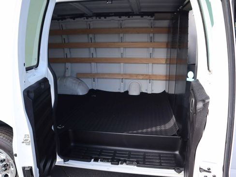 Used 2023 Chevrolet Express 2500 w/ Driver Convenience Package image 11