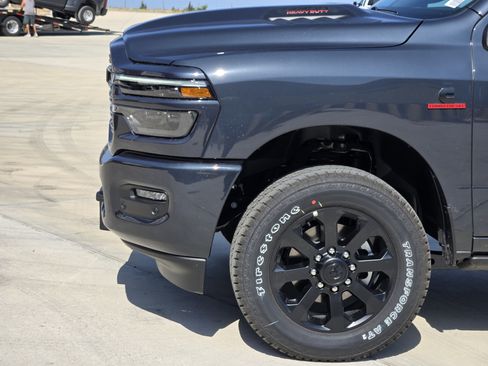 New 2026 RAM 2500 Laramie AWD/4WD image 6