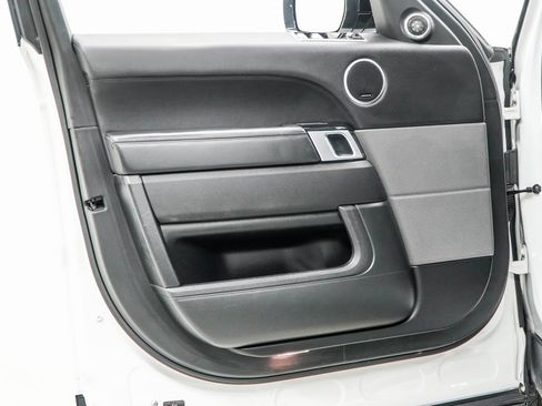 Used 2020 Land Rover Range Rover Sport HSE image 45