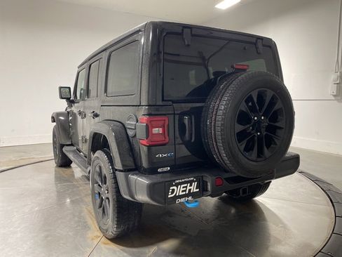 Used 2023 Jeep Wrangler Unlimited Sahara image 5