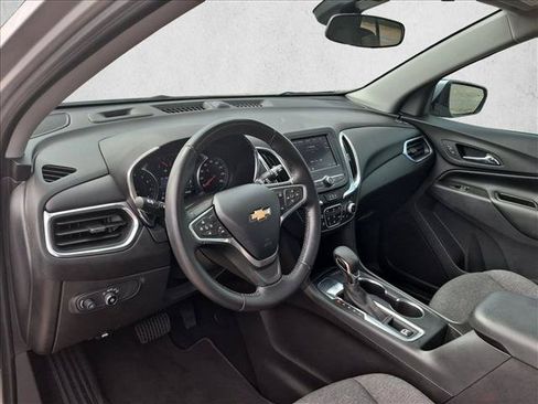 Used 2022 Chevrolet Equinox LT FWD image 10