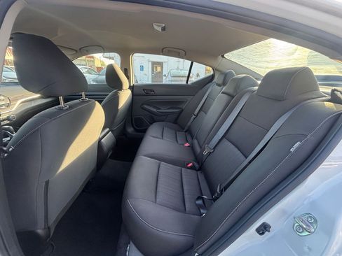 Used 2025 Nissan Altima 2.5 SV image 27