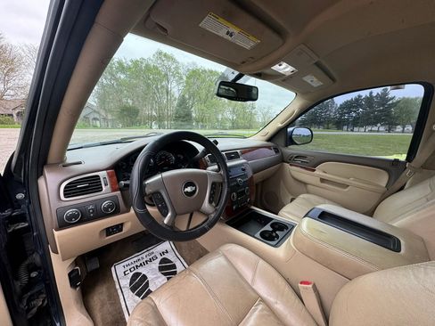 Used 2012 Chevrolet Avalanche LT w/ All-Star Edition AWD/4WD image 6