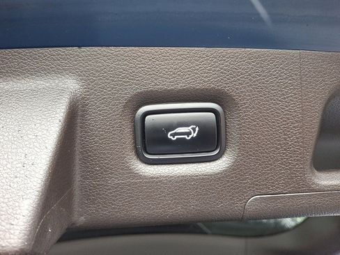 Used 2020 Hyundai Santa Fe Limited image 32