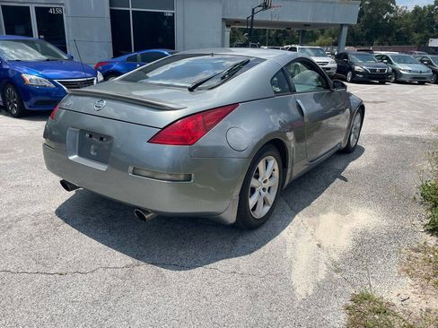Used 2004 Nissan 350Z Enthusiast w/ Aerodynamics Pkg image 9