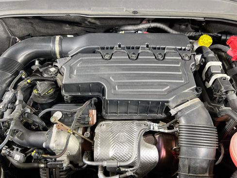 Used 2022 Jeep Renegade Latitude w/ Convenience Group image 28