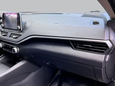 Used 2019 Nissan Altima 2.5 S AWD/4WD image 17