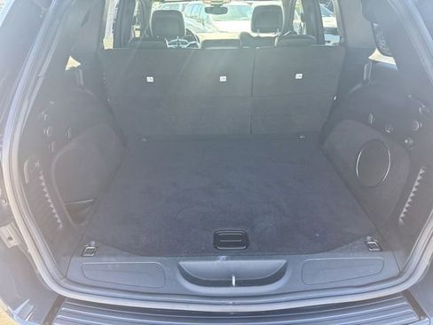 Used 2018 Jeep Grand Cherokee Altitude AWD/4WD image 15