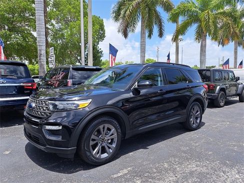 Used 2022 Ford Explorer XLT w/ Equipment Group 202A image 31