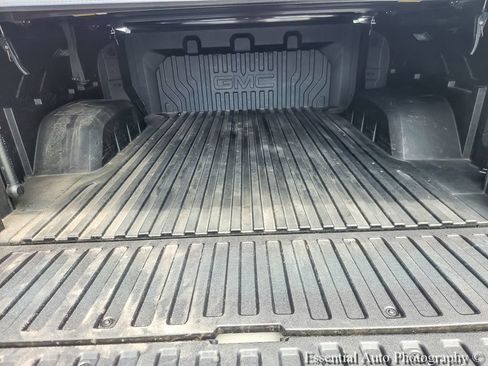 Used 2025 GMC Sierra 1500 Denali Ultimate AWD/4WD image 17