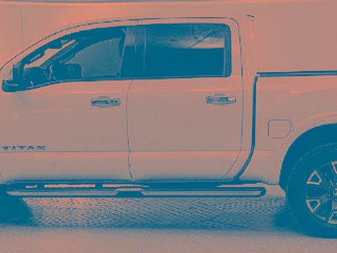 Used 2021 Nissan Titan Platinum Reserve w/ Moonroof Package AWD/4WD image 5