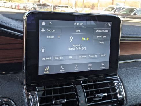 Used 2019 Lincoln Navigator L Reserve image 15