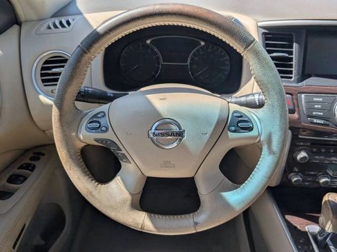 Used 2013 Nissan Pathfinder SL FWD image 33