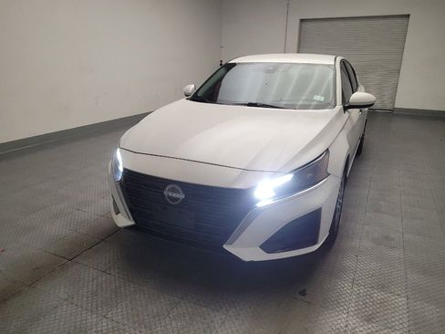 Used 2023 Nissan Altima 2.5 SV FWD image 15