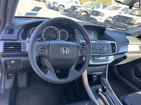 Used 2025 Toyota RAV4 XSE w/ Weather Package image 58