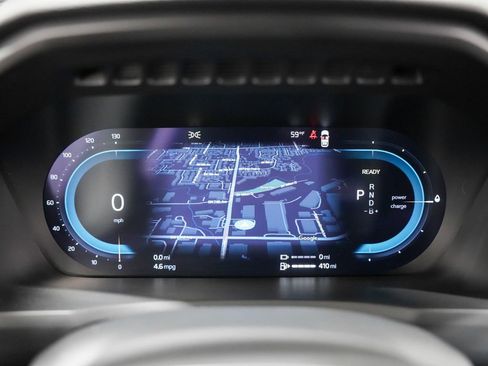 Used 2025 Volvo XC90 T8 Plus w/ Protection Package Premier image 12