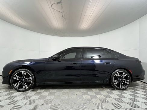 Used 2024 BMW 760i xDrive w/ Executive Package image 4