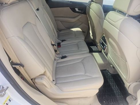 Used 2019 Audi Q7 3.0T Prestige w/ Prestige Package AWD/4WD image 12