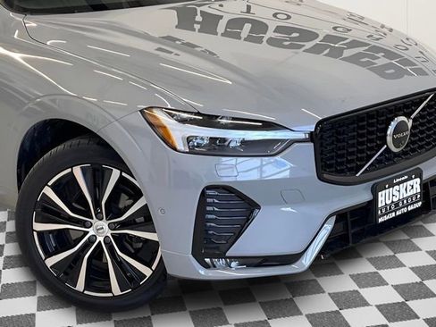 Used 2024 Volvo XC60 B5 Plus image 33