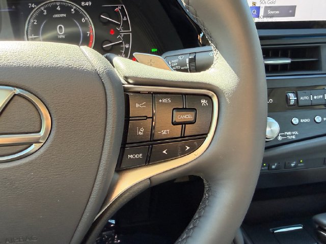Used 2024 Lexus ES 350 w/ Premium Package FWD image 17