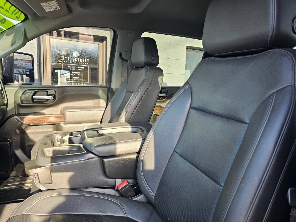 Used 2022 GMC Sierra 3500 SLT w/ X31 Off-Road Package AWD/4WD image 18