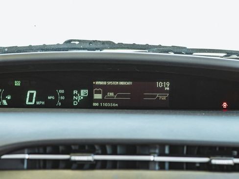 Used 2011 Toyota Prius Five image 14