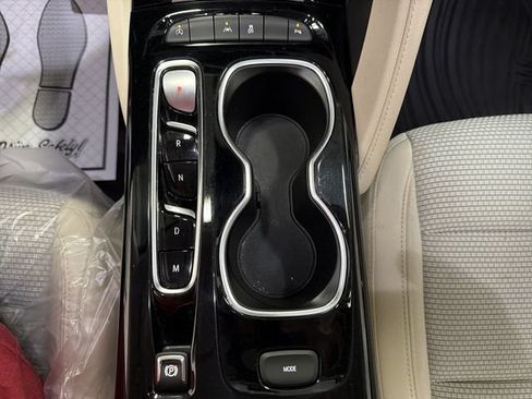 Used 2023 Buick Envision Preferred FWD image 21