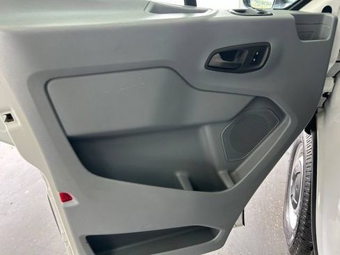Used 2016 Ford Transit 150 XL RWD image 13