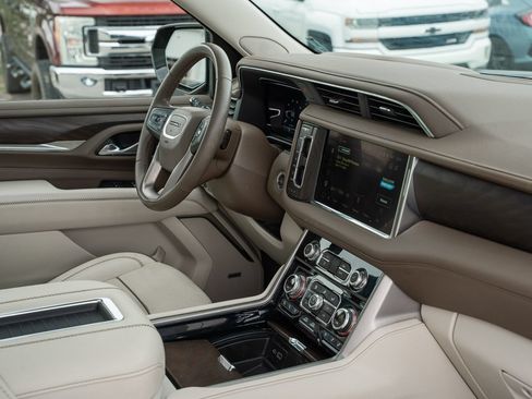 Used 2024 GMC Yukon Denali w/ Max Trailering Package AWD/4WD image 19