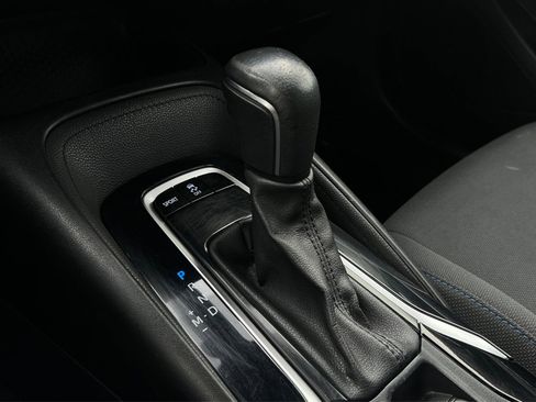 Used 2020 Toyota Corolla SE FWD image 19
